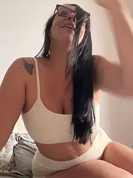 Snapshot of marjolyproibida chatting on October 2025 06:29:01 PM marjolyproibida online show from October 2025 06:29:01 PM