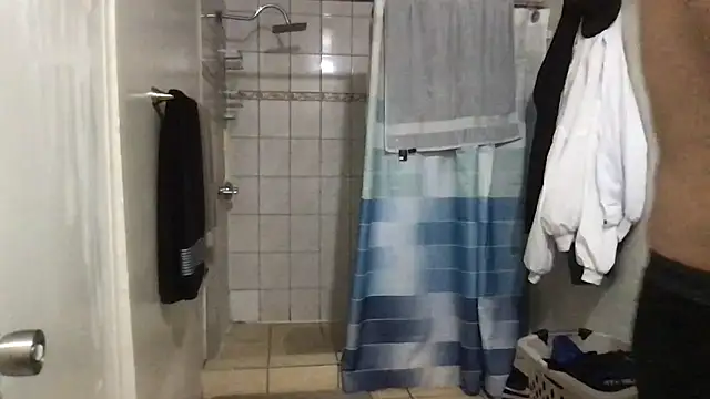 ezrah23 online show from December 2025 07:35:01 PM