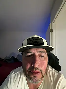 ezrah23 online show from February 2026 10:04:02 AM