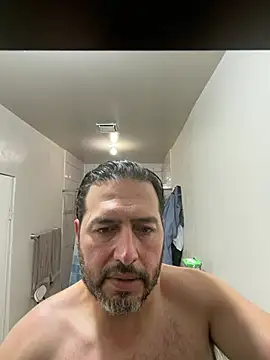 ezrah23 online show from March 2026 06:35:01 PM