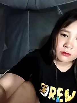 Snapshot of -Lana-123 chatting on October 2025 09:43:02 PM -Lana-123 online show from October 2025 09:43:02 PM