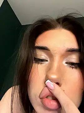 Kattyschwarz online show from January 2026 01:07:01 PM