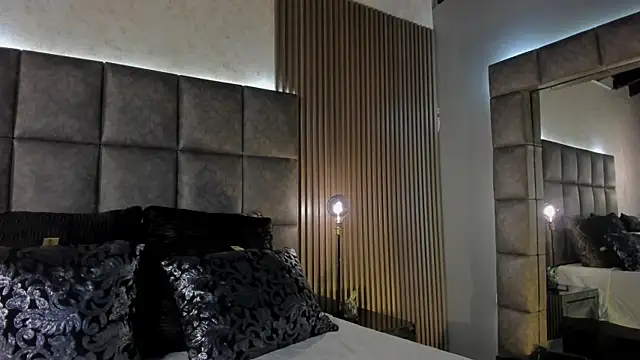 Snapshot of BrigitteVons chatting on November 2025 01:42:02 AM BrigitteVons online show from November 2025 01:42:02 AM