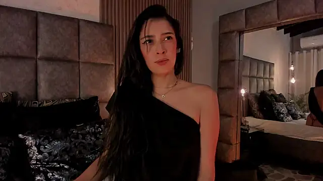 Snapshot of BrigitteVons chatting on November 2025 11:30:01 PM BrigitteVons online show from November 2025 11:30:01 PM