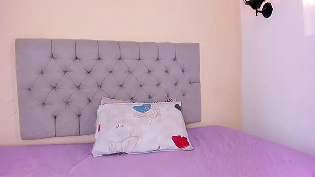 MiaBloom   online show from November 2025 10:59:01 AM