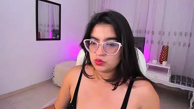 Luna Jonnes1 online show from January 2026 11:13:01 AM