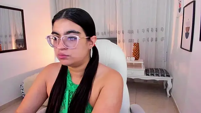 Luna Jonnes1 online show from January 2026 11:14:01 AM