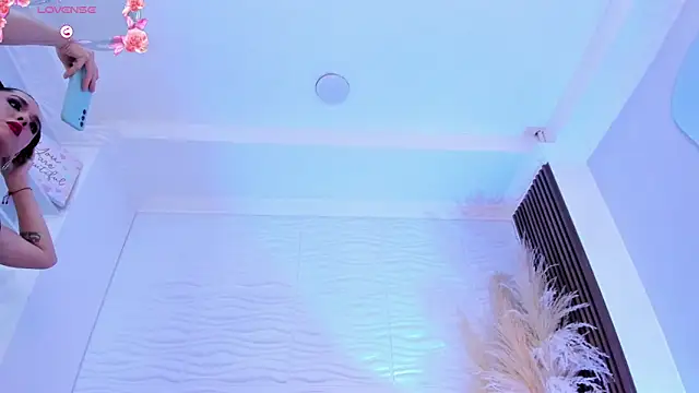 AudreyHayworth online show from December 2025 12:00:01 PM