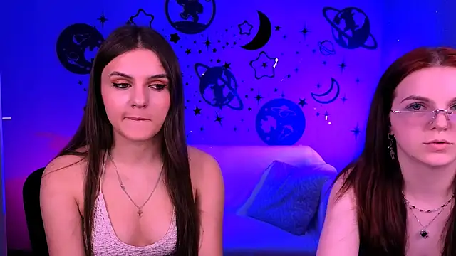 lisa dark  online show from April 2026 07:09:01 PM