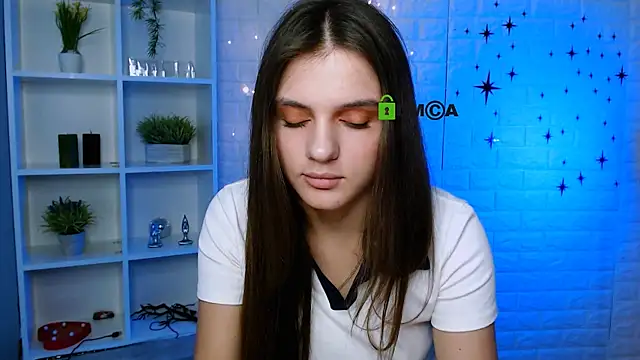 lisa dark  online show from June 2026 10:05:01 AM