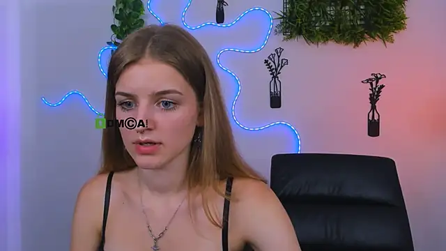 lisa dark  online show from July 2026 12:16:01 PM