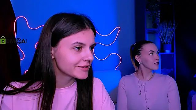 lisa dark  online show from April 2026 09:27:01 AM