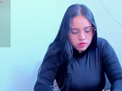 Snapshot of Nahiiara19 chatting on November 2025 08:24:01 PM Nahiiara19 online show from November 2025 08:24:01 PM