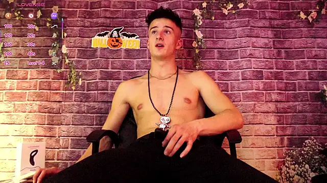 Snapshot of SirReedd chatting on October 2025 05:56:02 PM SirReedd online show from October 2025 05:56:02 PM