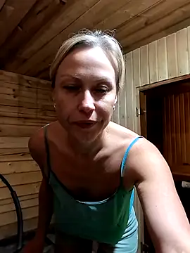 Elle Milfa online show from June 2026 01:23:01 PM