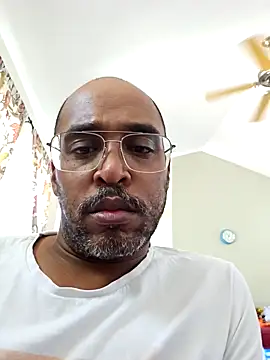 TraddyZaddy online show from May 2026 06:58:02 PM