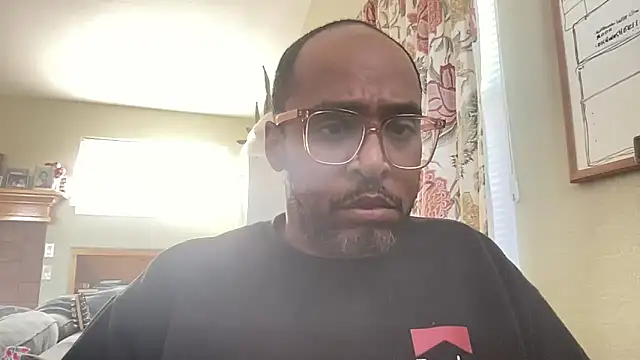 TraddyZaddy online show from October 2025 06:18:02 PM