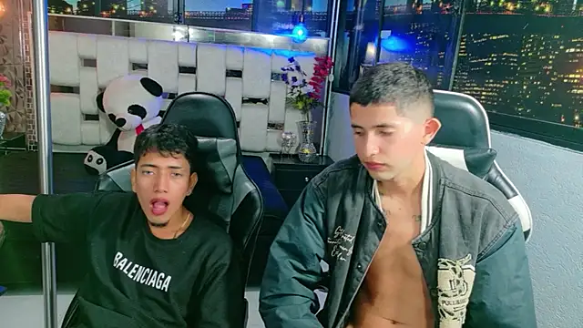 darwinandbrayann online show from November 2025 03:55:02 AM