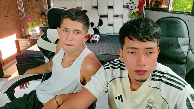 darwinandbrayann online show from November 2025 09:08:01 PM