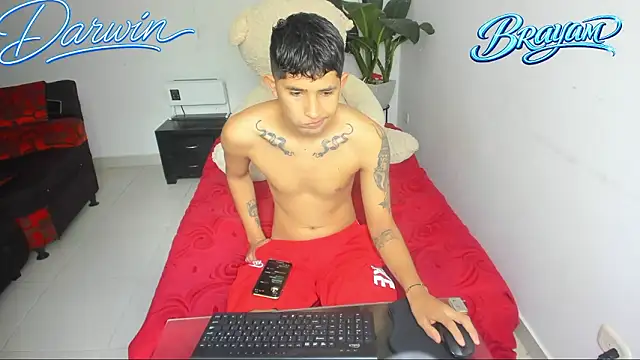 Snapshot of darwinandbrayann chatting on February 2026 03:44:01 PM darwinandbrayann online show from February 2026 03:44:01 PM