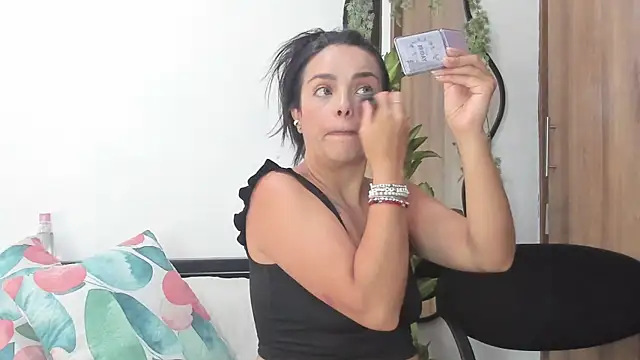 MailynAndNick online show from March 2026 02:21:01 PM