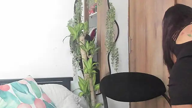 MailynAndNick online show from March 2026 06:24:01 PM