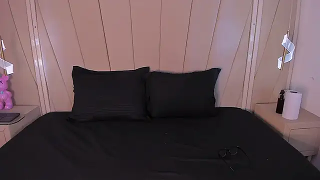 lexiee   online show from January 2026 11:59:02 AM