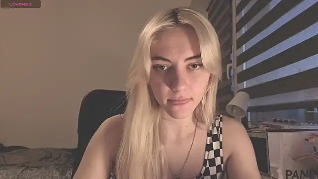 misa  liaaa online show from November 2025 03:16:02 PM