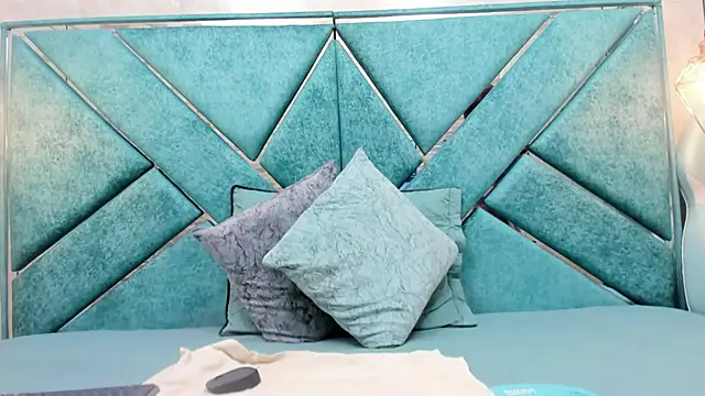 Snapshot of EXOTIC_TRANS chatting on November 2025 01:10:02 PM EXOTIC TRANS online show from November 2025 01:10:02 PM