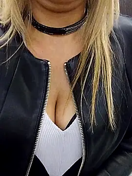 Snapshot of fragoli chatting on October 2025 03:30:01 PM fragoli online show from October 2025 03:30:01 PM