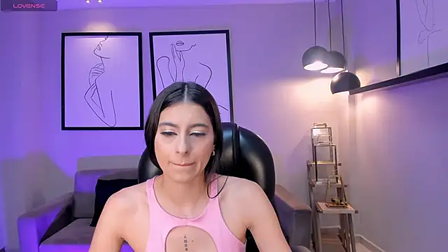 BellaConnorX online show from May 2026 08:45:01 PM