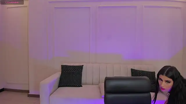 Snapshot of BellaConnorX chatting on February 2026 04:02:01 AM BellaConnorX online show from February 2026 04:02:01 AM