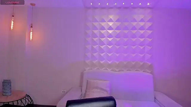 BellaConnorX online show from July 2026 05:03:02 AM