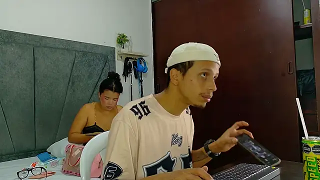 DamianandEva online show from May 2026 12:44:01 PM