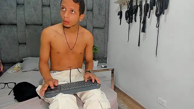 DamianandEva online show from March 2026 12:50:02 PM