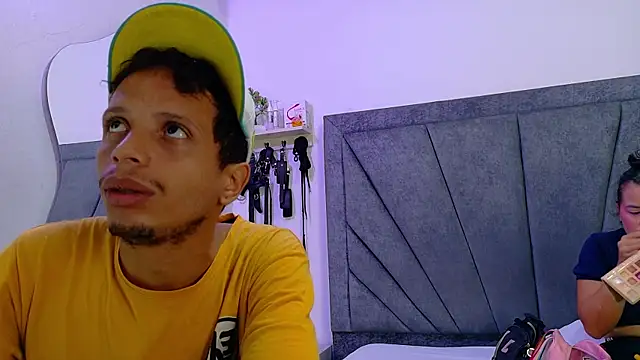 DamianandEva online show from May 2026 12:47:01 PM