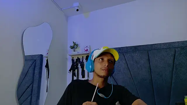 DamianandEva online show from May 2026 12:48:02 PM