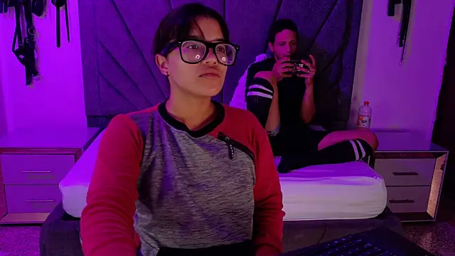 DamianandEva online show from April 2026 01:07:01 PM