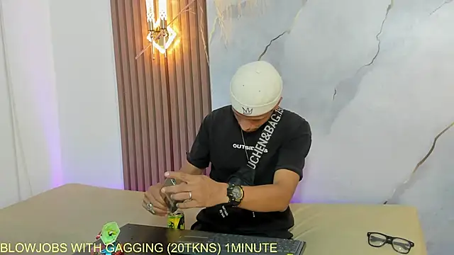 DamianandEva online show from May 2026 12:43:01 PM