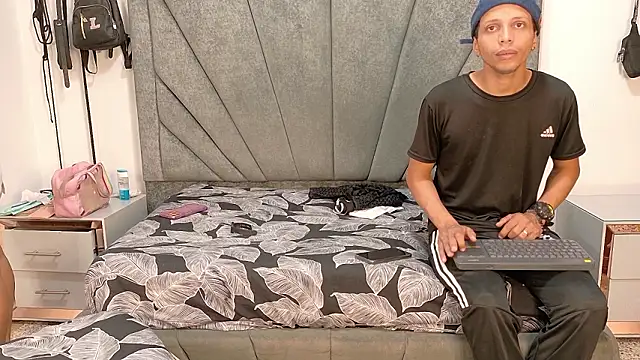 DamianandEva online show from February 2026 01:17:01 PM