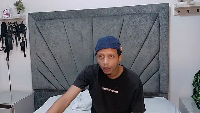 DamianandEva online show from January 2026 12:53:01 PM