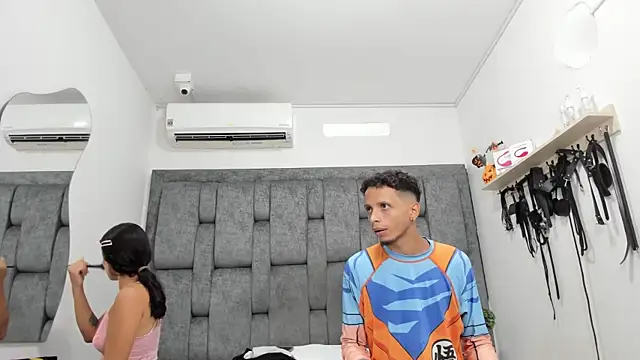 DamianandEva online show from November 2025 12:42:01 PM