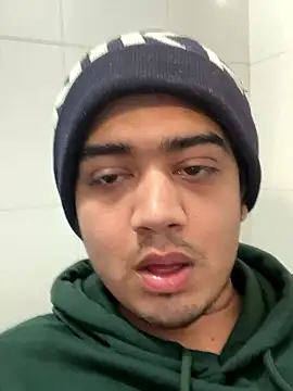 FlashyOcean53 online show from January 2026 03:02:01 AM