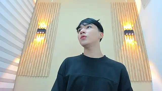 JULII RICO1 online show from December 2025 01:00:01 PM