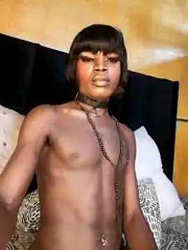 Lucile Carrie online show from February 2026 01:25:01 AM