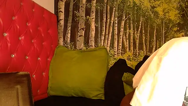 Lucile Carrie online show from July 2026 04:52:02 AM