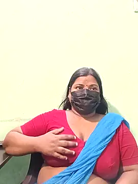 Snapshot of tamil_Nithya_J chatting on April 2026 06:10:01 PM tamil Nithya J online show from April 2026 06:10:01 PM