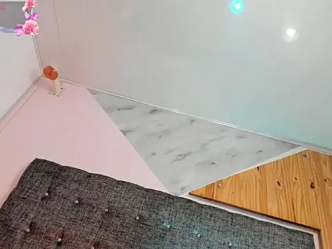  tinyrose  online show from December 2025 07:35:01 PM