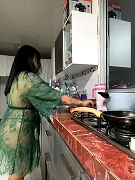 Snapshot of Natural_BIGASS_Nina chatting on December 2025 10:25:01 AM Natural BIGASS Nina online show from December 2025 10:25:01 AM