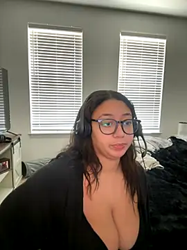 Snapshot of minha_baby chatting on November 2025 08:25:01 PM minha baby online show from November 2025 08:25:01 PM